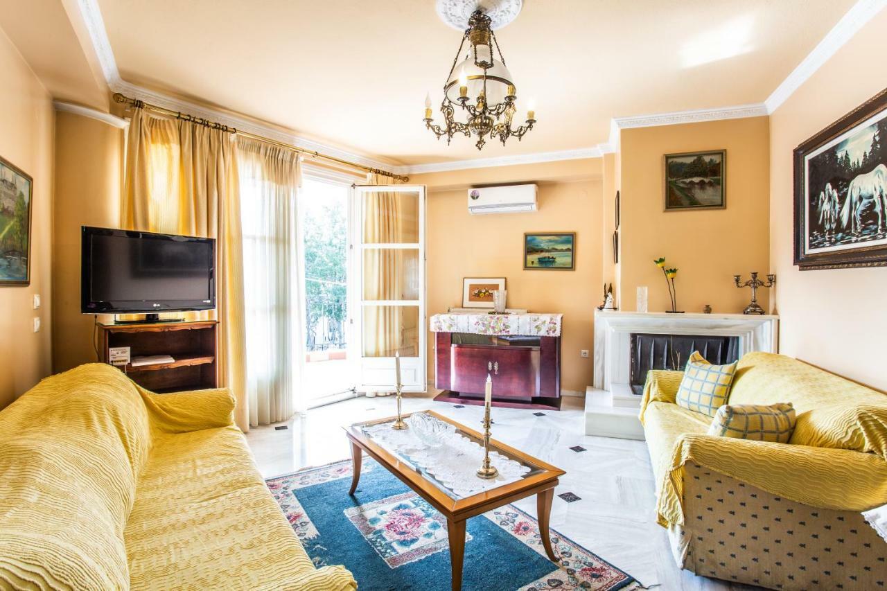 Apartment In Kalamaria Thessaloniki Exterior photo